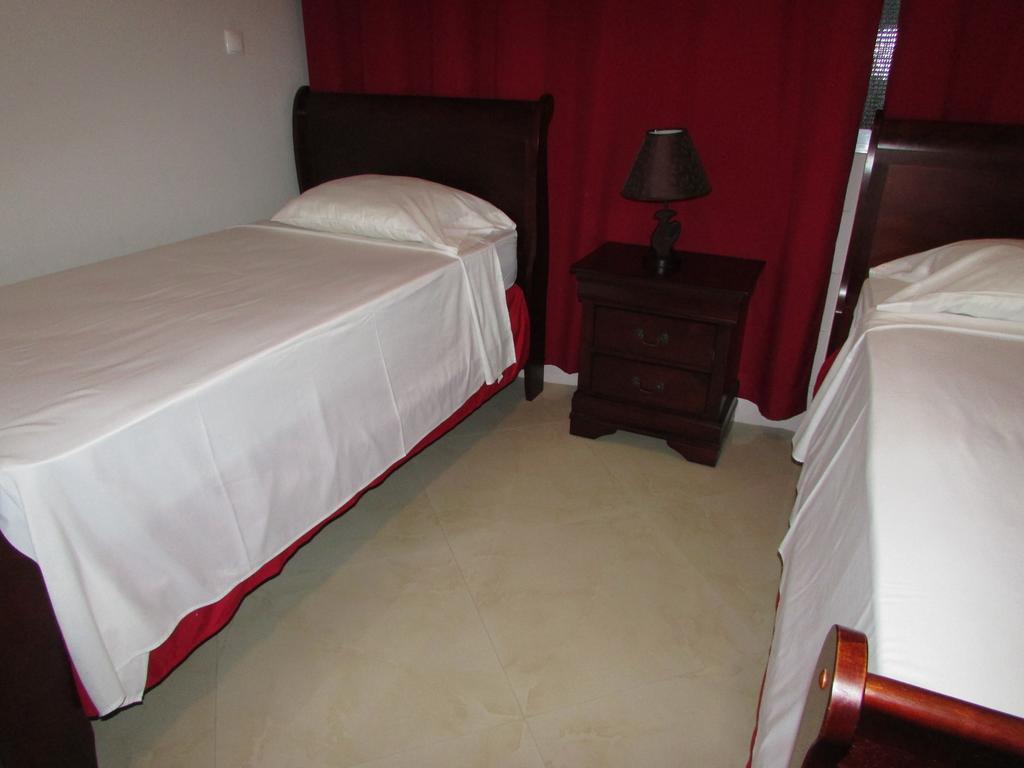 Residencial Girassol, Lda Bed & Breakfast Sao Filipe Exterior photo