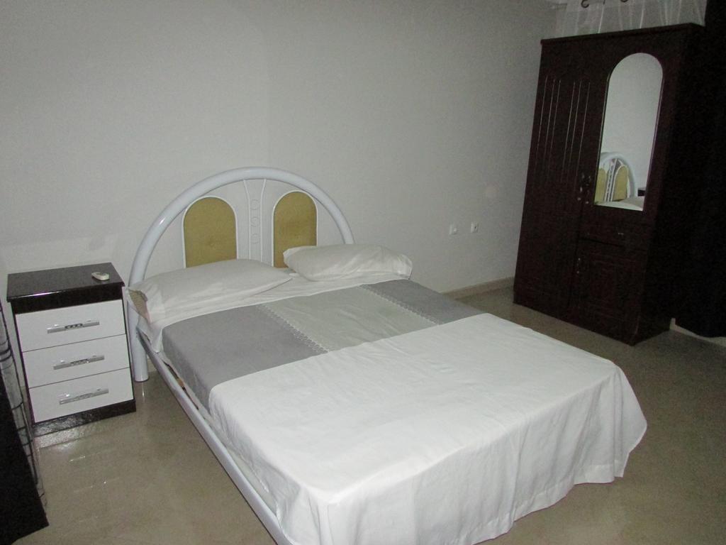 Residencial Girassol, Lda Bed & Breakfast Sao Filipe Exterior photo