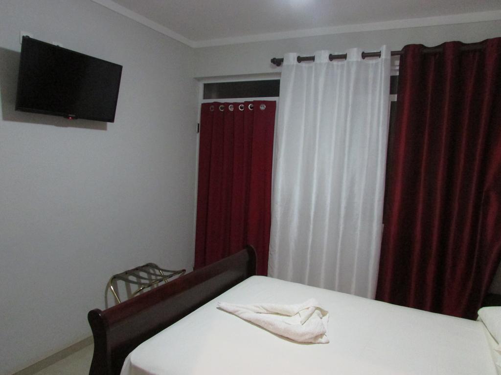 Residencial Girassol, Lda Bed & Breakfast Sao Filipe Exterior photo