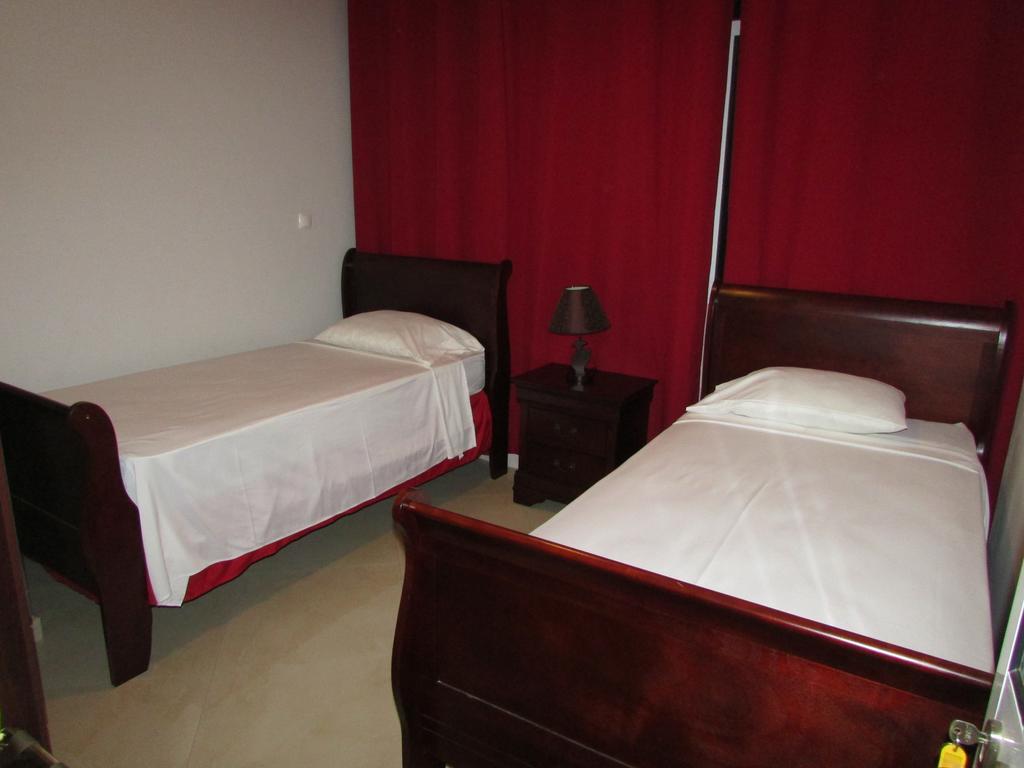 Residencial Girassol, Lda Bed & Breakfast Sao Filipe Exterior photo